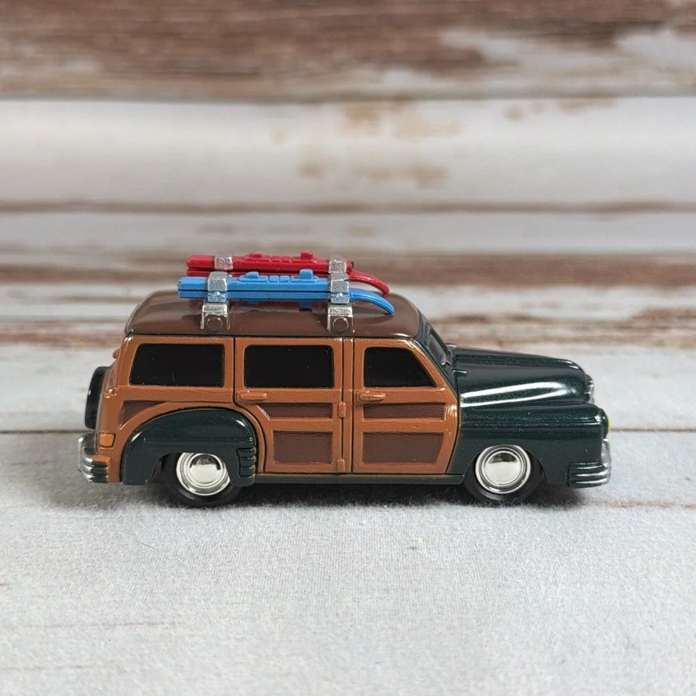 Retro Diecast Beach Wagon Woody Classic Car Toy with Roof Rack